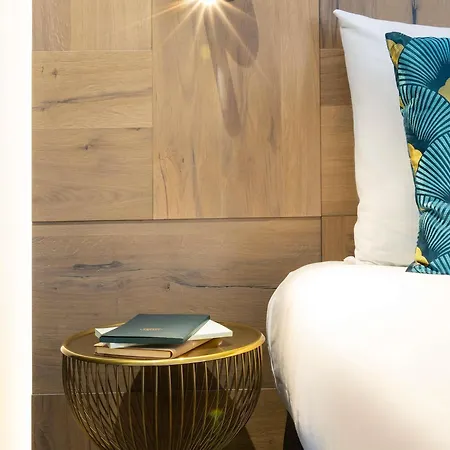 Mercure Centre מלון 4*