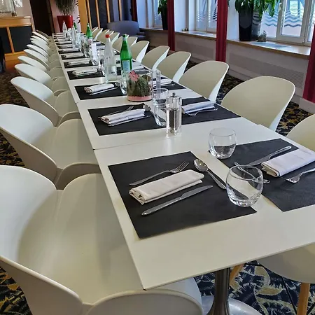 מלון Mercure Centre Épinal