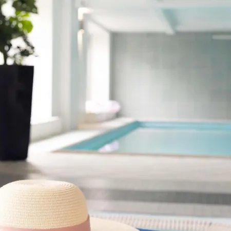 Mercure Centre מלון 4*