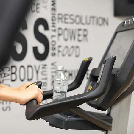 Mercure Centre מלון 4*