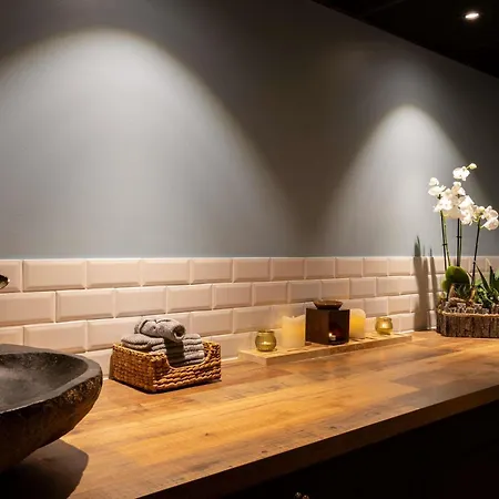 Mercure Centre מלון 4*