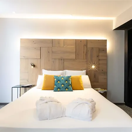 Mercure Centre 4* إبينال