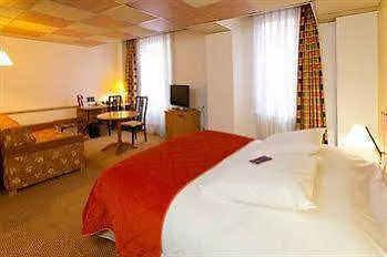 Mercure Centre 4*