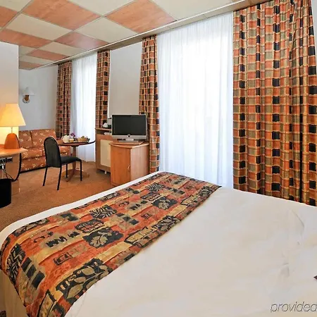 Hotel Mercure Centre 4*