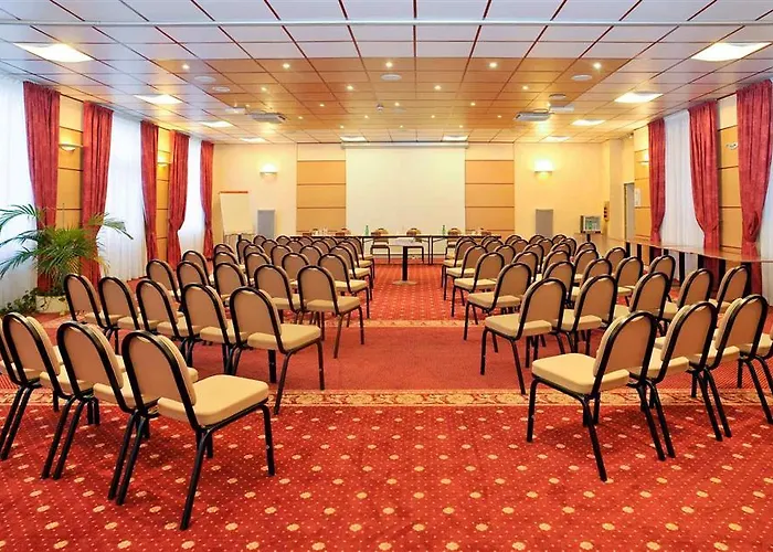 Mercure Centre Hotell Épinal